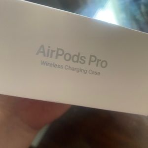 Apple AirPod pros